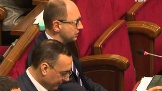 Яценюк рекомендує Азарову готуватися до допитів