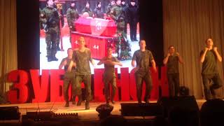 Инсценировка военной песни.