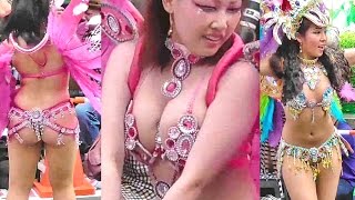hiroyukit-第46回神戸まつりでサンバを鑑賞しました～27-Escola De Samba ＫＯＢＥＣＣＯ【9】-爽やかな五月晴れの下、Tバックの女性ダンサーさんの健康美が爆発していました