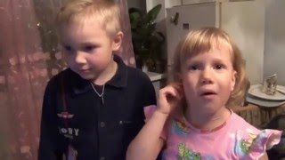 Ребенок Яна рассказывает стих / Дождь по улице идет,  Мокрая дорога / Дети самое прекрасное