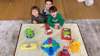 Yusuf, Enes ve Fatih selim bütün kutu oyunlarını sırayla oynuyor?Cingöz nine, neşeli ahtapot,arı?