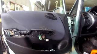 Honda Jazz/Fit(2001–2008) door panel removal