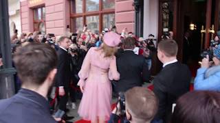 Юрій Горбунов та Катя Осадча на червоній доріжці...