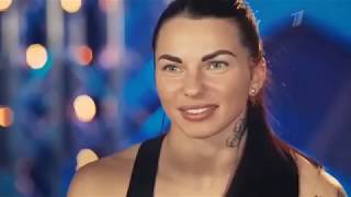 Megan Vale на программе "Русский ниндзя" 1 выпуск 26 11 2017