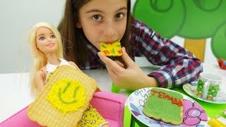 Видео для девочек - Украшаем печенье для куклы Барби