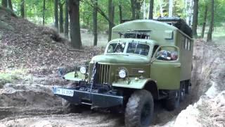 ZIL 157 Bergung durch Ural 375D Militärfahrzeugtreffen Wünsdorf ЗИЛ-157 UAZ469 GAZ69 IFA G5 P3