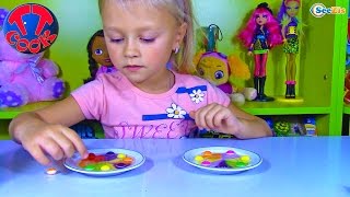 ХЕЛЛО КИТТИ и Ярослава Радуга из конфет Скитлс Skittles Видео для детей Hello Kitty