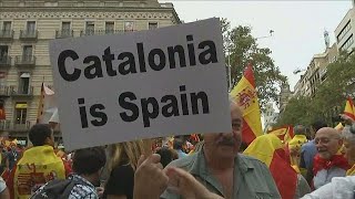 Pro and anti referendum rallies take place in Barcelona