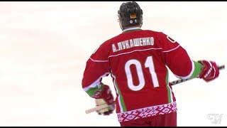 Хоккей. Лукашенко играет и забрасывает