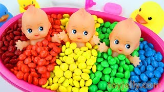 Learn Colors M&M's Chocolate Triple Baby Doll Bath Time and Surprise Toys Play Doh Molds for Kids