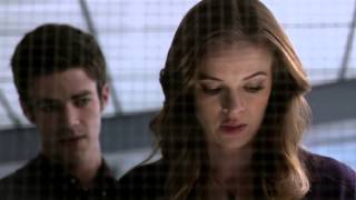 Barry Allen and Caitlin Snow kiss