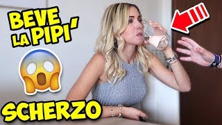 BEVE LA PIPÌ!!! SCHERZO ALLA MIA RAGAZZA - Come Trasformare la PIPI in ACQUA!