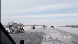 На трассе Омск – Павлодар сгорел микроавтобус