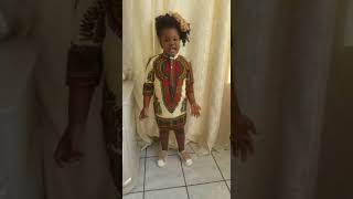 BOTALA MUANA YA 6 ANS NIVEAU AZO TEYA PAROLE DE DIEU NZAMBE AZUA LOKUMU BO PARTAGER VIDÉO OYO