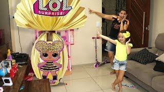 VALENTINA GANHA OVO LOL Surprise GIGANTE DA PÁSCOA - CONTINUE A HISTORIA 01