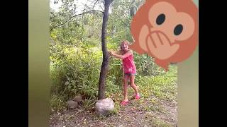 Девочка проиграла в карты на желания