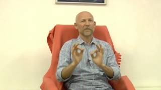 09.  Кто переводит внимание?