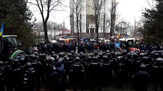 Bilanțul zilei în imagini: Protestul agricultorilor în fața Parlamentului