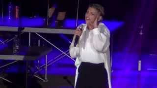 Emma - Resta ancora un pò (Live @ Arena Flegrea - Napoli) FULL HD - 28/07/2014
