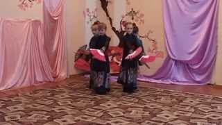 "Танец с веерами" детский сад