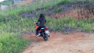 Fui aprender andar de moto,e olha o que aconteceu