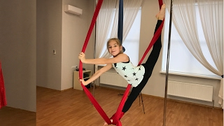 Aerial gymnastics. Aerial Silks tutorial