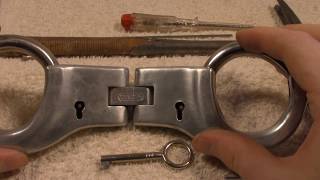 SPECIAL # Reparatur DDR-1-Handschellen Handcuffs Repair GDR VoPo Menottes Schlossmechanismus