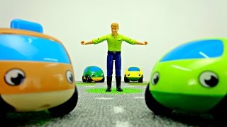 Развивающие мультики про машинки -  Игрушки и регулировщик