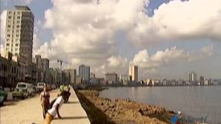 Joven cubano se juega la vida en intento de llegar a...