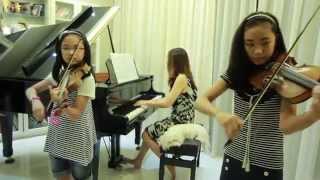 Kiss The Rain - 2 Violins & Piano - Note & Pin Sisters + Mom (โน้ต & พิณ)