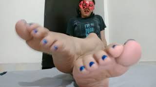 My feet 47