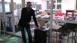 Маникюрный стол складной компактный для салона или квартиры
