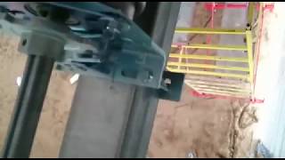 Принцип работы храпового механизма на подъемных воротах.