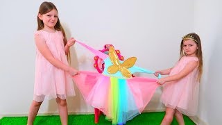 Tata si fetele se joaca | Sofia si Sara vor aceeasi rochie