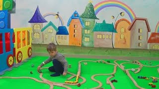 Железная дорога Брио - Видео про паровозики и поезда для детей