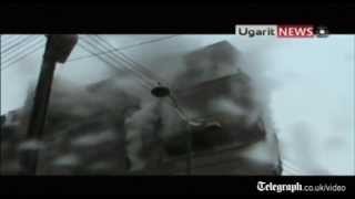 Syria: shells rain down on Homs