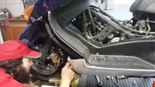 Yamaha T-Max 500 bougies vervangen