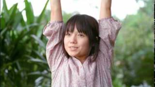 宮崎あおい CM　earth music＆ecology 鉄棒篇