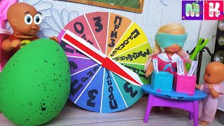 КАТЯ И МАКС ВЕСЕЛАЯ СЕМЕЙКА РУЛЕТКА ЧЕЛЛЕНДЖ! СЮРПРИЗ ИЛИ ЗАДАНИЕ? Мультики куклы Барби для детей