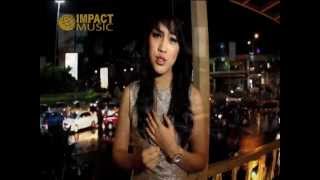 Vania Larissa - Berlari Padamu