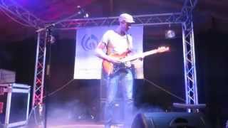 Greg Howe Beat It Live (He played with Michael J.)