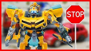 ТРАНСФОРМЕРЫ МУЛЬТФИЛЬМ. Пробка на дороге. Бамблби - лучший автобот! Мультфильмы про роботов
