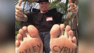 Vanilla Ice Inks Miley Cyrus' Name on His Feet