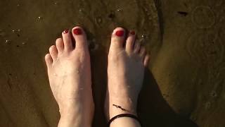 Feet on the beach | FeetPassion