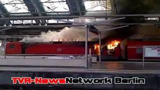 Brennende E - Lok im Berliner Ostbahnhof