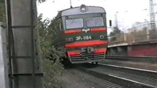ВЛ10, ЭР2, ЧС2 и метро на станции Выхино.