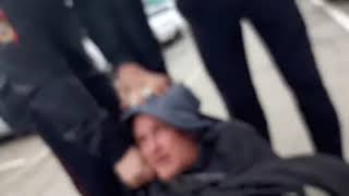 В Сочи полицейские избили человека и сняли это на видео. Станислав Андреев