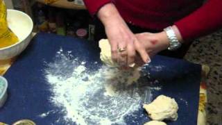 Pizza con farina di mais farcita