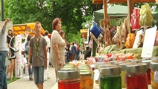LUBIN. Rękodzieło królowało w Alei Kasztanowej