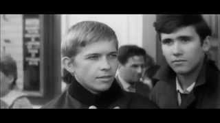 "ИЮЛЬСКИЙ ДОЖДЬ" (1966) Финальная сцена - День Победы.